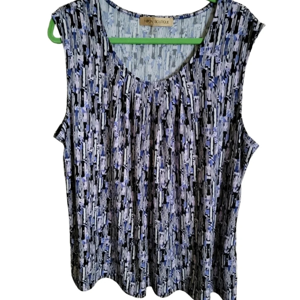 Sleeveless plus size blouse